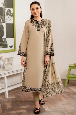 3 pcs Women's Unstitched Embroidered Suit